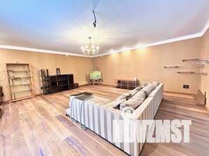 Дом 450м², 3-этажный, на длительный срок,