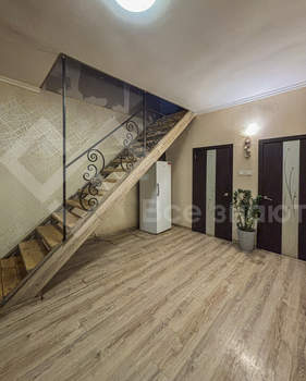 Дом 173м², 2-этажный, участок 8 сот.