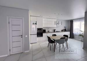 Дом 145м², 3-этажный, участок 2 сот.