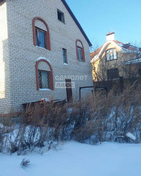 Дом 300м², 3-этажный, участок 8 сот.