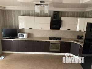 Коттедж 305м², 3-этажный, участок 12 сот.