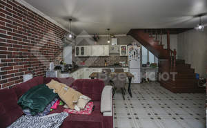 Дом 98м², 2-этажный, участок 5 сот.