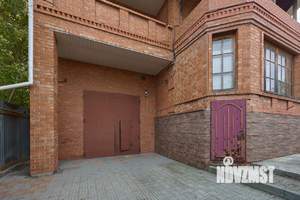 Дом 408м², 2-этажный, участок 8 сот.