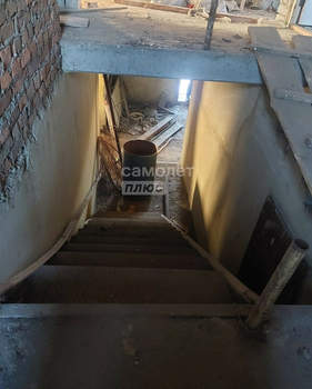 Дом 300м², 3-этажный, участок 8 сот.