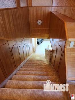 Дом 400м², 2-этажный, участок 12 сот.