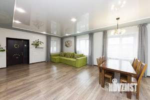 Дом 166м², 2-этажный, участок 11 сот.