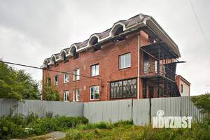 Дом 720м², 3-этажный, участок 6 сот.