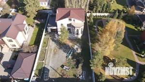 Дом 300м², 2-этажный, участок 10 сот.