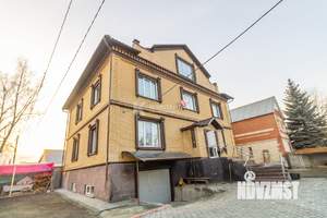 Дом 450м², 3-этажный, участок 570 сот.