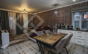 Дом 98м², 2-этажный, участок 5 сот.