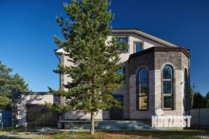 Дом 300м², 2-этажный, участок 10 сот.