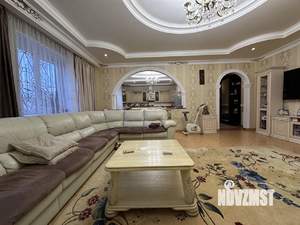 Дом 782м², 3-этажный, на длительный срок, 