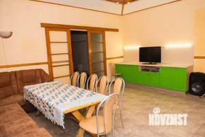 Дом 350м&sup2;, 3-этажный, посуточно, 