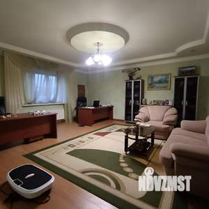 Дом 782м&sup2;, 3-этажный, на длительный срок, 