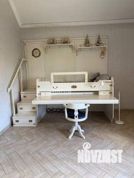 Коттедж 281м&sup2;, 2-этажный, на длительный срок, 