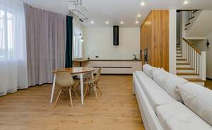 Дом 193м&sup2;, 3-этажный, на длительный срок, 