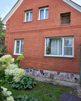 Дом 121м&sup2;, 2-этажный, участок 8 сот.  