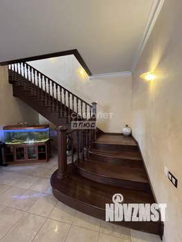 Коттедж 551м&sup2;, 3-этажный, участок 6 сот.  