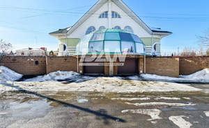 Дом 690м&sup2;, 4-этажный, участок 10 сот.  