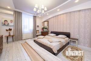 Дом 338м&sup2;, 3-этажный, участок 8 сот.  