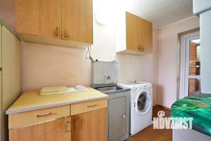 Дом 71м², 2-этажный, участок 10 сот.  