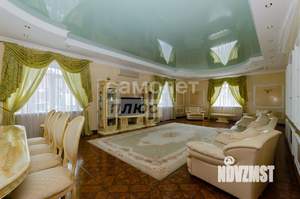 Коттедж 475м², 3-этажный, участок 6 сот.  