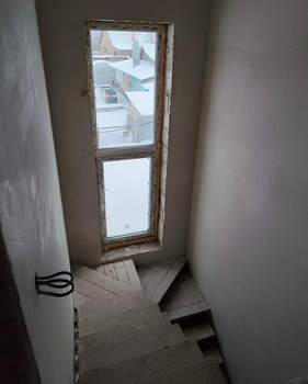 Дом 185м&sup2;, 2-этажный, участок 9 сот.  