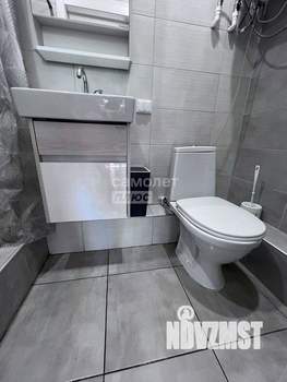 Дом 70м&sup2;, 2-этажный, участок 4 сот.  