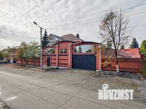 Коттедж 811м&sup2;, 3-этажный, участок 37 сот.  