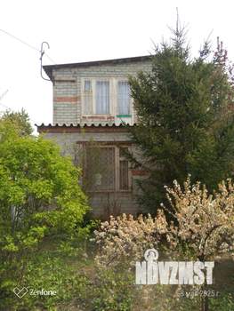 Дом 42м&sup2;, 2-этажный, участок 4 сот.  