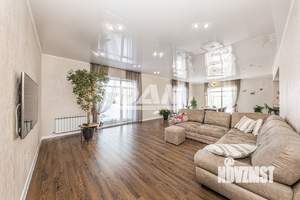 Дом 350м&sup2;, 2-этажный, участок 15 сот.  