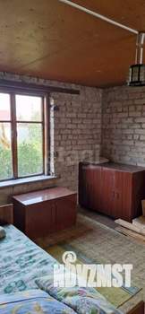 Дом 64м&sup2;, 2-этажный, участок 482 сот.  