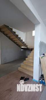 Коттедж 350м&sup2;, 3-этажный, участок 10 сот.  