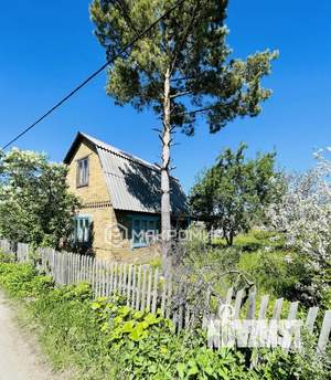 Дом 30м&sup2;, 2-этажный, участок 4 сот.  