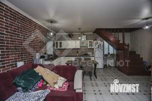 Дом 98м&sup2;, 2-этажный, участок 5 сот.  