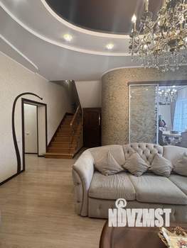 Таунхаус 280м&sup2;, 3-этажный, участок 6 сот.  