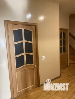 Дом 240м&sup2;, 2-этажный, участок 8 сот.  