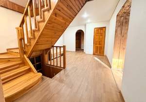 Дом 275м&sup2;, 2-этажный, участок 12 сот.  