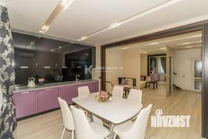 Дом 530м&sup2;, 2-этажный, участок 784 сот.  