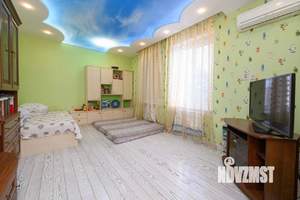 Дом 338м&sup2;, 3-этажный, участок 8 сот.  