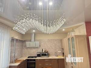 Дом 184м&sup2;, 2-этажный, участок 8 сот.  