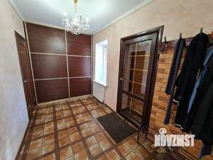 Дом 297м², 2-этажный, участок 9 сот.  