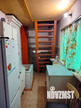 Дом 23м&sup2;, 2-этажный, участок 6 сот.  