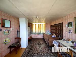 Дом 50м&sup2;, 2-этажный, участок 4 сот.  