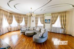 Коттедж 460м², 3-этажный, участок 9 сот.  