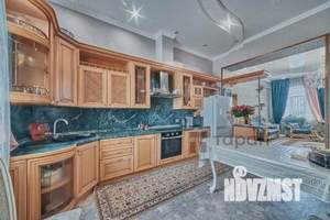 Коттедж 401м², 2-этажный, участок 6 сот.  