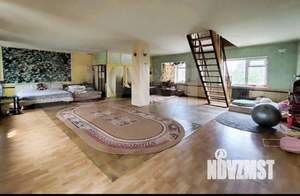 Дом 256м², 2-этажный, участок 6 сот.  
