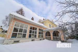 Дом 338м&sup2;, 3-этажный, участок 8 сот.  