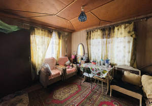 Дом 30м&sup2;, 2-этажный, участок 4 сот.  