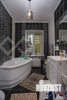 Дом 98м&sup2;, 2-этажный, участок 5 сот.  